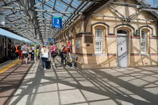 DUNDALK CLARKE RAILWAY STATION [A PHOTOGRAPHIC FIRST FOR ME - 16 MAY 2025]-251368-1