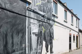 EXAMPLES OF STREET ART IN DUNDALK [I HAD TO ABANDON THIS SESSION BUT WILL RETURN AT A LATER DATE]-251401-1