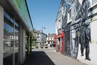 EXAMPLES OF STREET ART IN DUNDALK [I HAD TO ABANDON THIS SESSION BUT WILL RETURN AT A LATER DATE]-251402-1