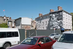 EXAMPLES OF STREET ART IN DUNDALK [I HAD TO ABANDON THIS SESSION BUT WILL RETURN AT A LATER DATE]-251430-1