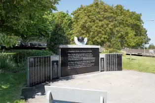 THE DUNDALK WORLD WAR I MEMORIAL CONTROVERSY [THE BACKGROUND AND OUTCOME]-251397-1