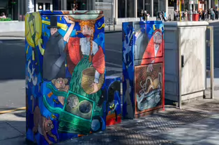 PAINT-A-BOX STREET ART [MOLLY MALONE AT O'CONNELL BRIDGE IN DUBLIN]-249171-1
