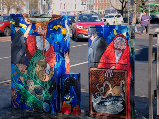 MOLLY MALONE New artwork ‘Molly Malone’ by street artist, painter & cartoonist Hugh Madden Art Artwork located at O’Connell Bridge,...