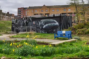 BRIDGEFOOT STREET PARK AND NEARBY [ISLAND STREET AND BRIDGEFOOT STREET]-250172-1