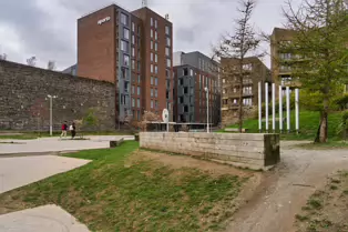 BRIDGEFOOT STREET PARK AND NEARBY [ISLAND STREET AND BRIDGEFOOT STREET]-250174-1