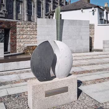 GARDA MEMORIAL GARDEN