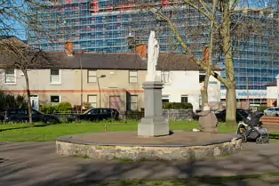 SOME CLAIM THAT OSCAR SQUARE FEATURING A MARIAN STATUE WAS NAMED IN HONOUR OF OSCAR WILDE [WRONG OSCAR]-248647-1