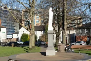 SOME CLAIM THAT OSCAR SQUARE FEATURING A MARIAN STATUE WAS NAMED IN HONOUR OF OSCAR WILDE [WRONG OSCAR]-248648-1