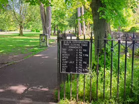 PALMERSTON PUBLIC PARK [IN THE DUBLIN SUBURB OF DARTRY]-251120-1