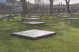 THE CROPPIES ACRE MEMORIAL PARK [AT THE MUSEUM LUAS TRAM STOP ON BENBURB STREET]-248751-1