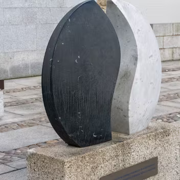 DUBLIN CASTLE The gardens are situated on or near the site of the original "dubh linn" (black pool), from which Dublin derives its...
