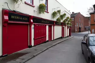 THIS EXCELLENT RESTAURANT WAS ONCE A POPULAR PUB [PHOTOGRAPHED APRIL 2025]-249665-1