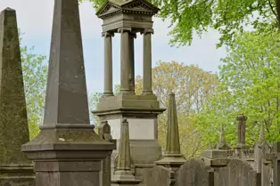 GLASNEVIN CEMETERY SESSION 1 SUNDAY 4 MAY 2025]-250437-1