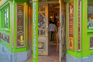 DIFFERENT VIEWS OF TEMPLE BAR [I USED A SONY FX30 WITH A ZEISS BATIS 25MM LENS]-249992-1