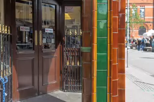 DIFFERENT VIEWS OF TEMPLE BAR [I USED A SONY FX30 WITH A ZEISS BATIS 25MM LENS]-250033-1