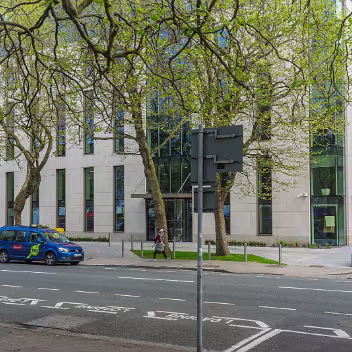 MESPIL ROAD Situated immediately adjacent to the historically significant Baggot Street Bridge, it forms part of the broader area...