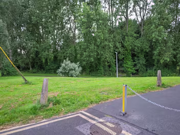 THE LYREEN RIVER AND LINEAR PARK Today, the park provides a tranquil, pedestrian-friendly pathway that connects the historical heart of the town with...
