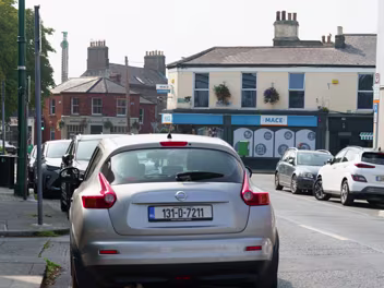 SANDYMOUNT VILLAGE Sandymount Village, located in the southern part of Dublin, is a charming seaside village that blends a historic...