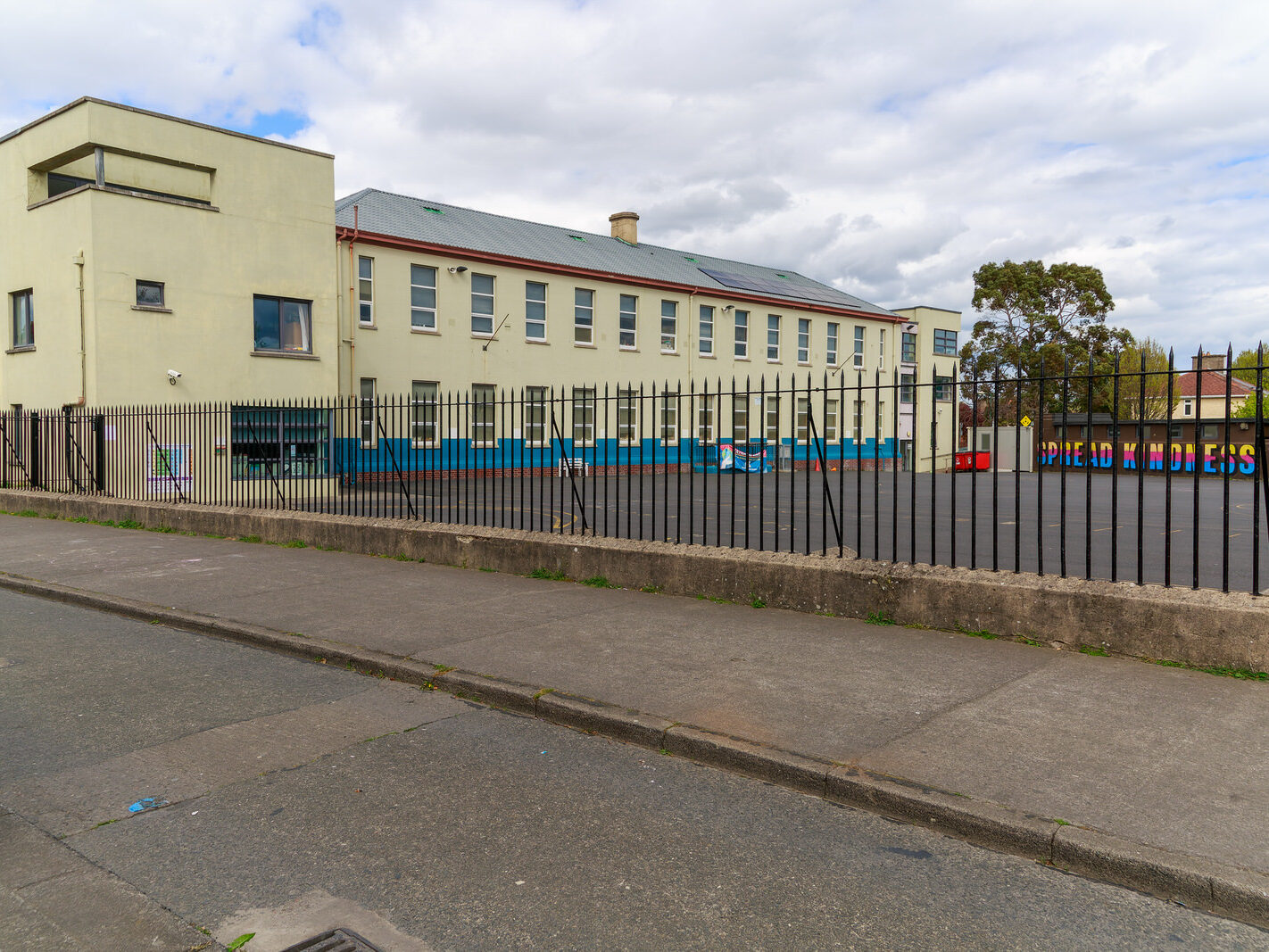 SCOIL TREASA NAOFA [O'DONOVAN ROAD - PETRIE ROAD DUBLIN 8]-249663-1