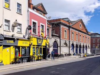PUBS AND RESTAURANTS 2022