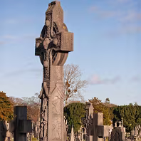 WHY I CHOOSE LANDSCAPE OVER PORTRAIT ALMOST ALL OFF THE TIME [THE GLASNEVIN CEMETERY SQUARE CROP EXPERIMENT]-269473