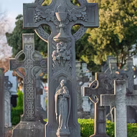 WHY I CHOOSE LANDSCAPE OVER PORTRAIT ALMOST ALL OFF THE TIME [THE GLASNEVIN CEMETERY SQUARE CROP EXPERIMENT]-269474