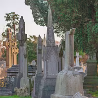 WHY I CHOOSE LANDSCAPE OVER PORTRAIT ALMOST ALL OFF THE TIME [THE GLASNEVIN CEMETERY SQUARE CROP EXPERIMENT]-269511