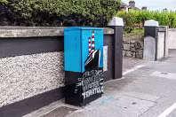 STREET ART 2017 - PAINTED CABINET AT ALFI BYRNE ROAD CLONTARF [WELCOME - FAILTE]-244448-1