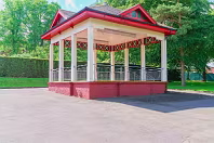 BANDSTAND AT THE BOTANIC GARDENS IN BELFAST [PHOTOGRAPHED MAY 2017]-235396-1 VICTORIAN BANDSTAND