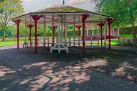 VICTORIAN SHELTER