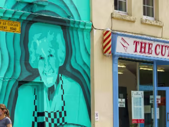 TRIBUTE TO VERA BRESLIN John's mural for Dún Laoghaire Anseo pays tribute to Vera Breslin, whose fish stall was a familiar part of the landscape...