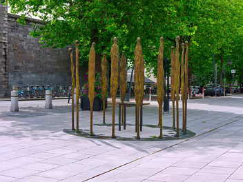SCULPTURE BY ROWAN GILLESPIE