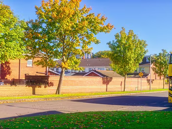 122 BUS TERMINUS IN CABRA Speaking of the 122 bus service, it's a Dublin Bus route that operates between Ashington Park and Drimnagh Road,...