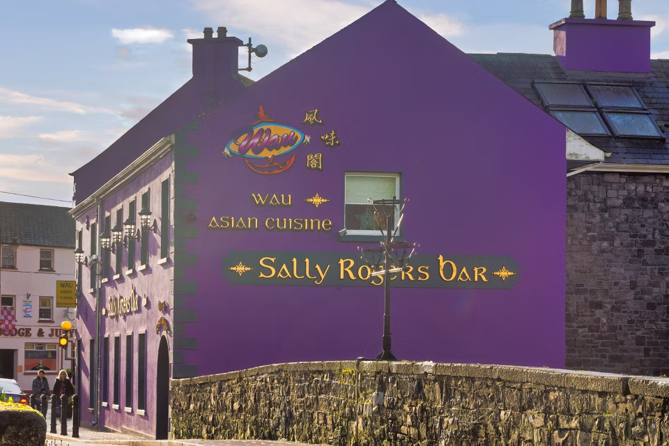 Sally Rogers Bar And Wau Asian Restaurant