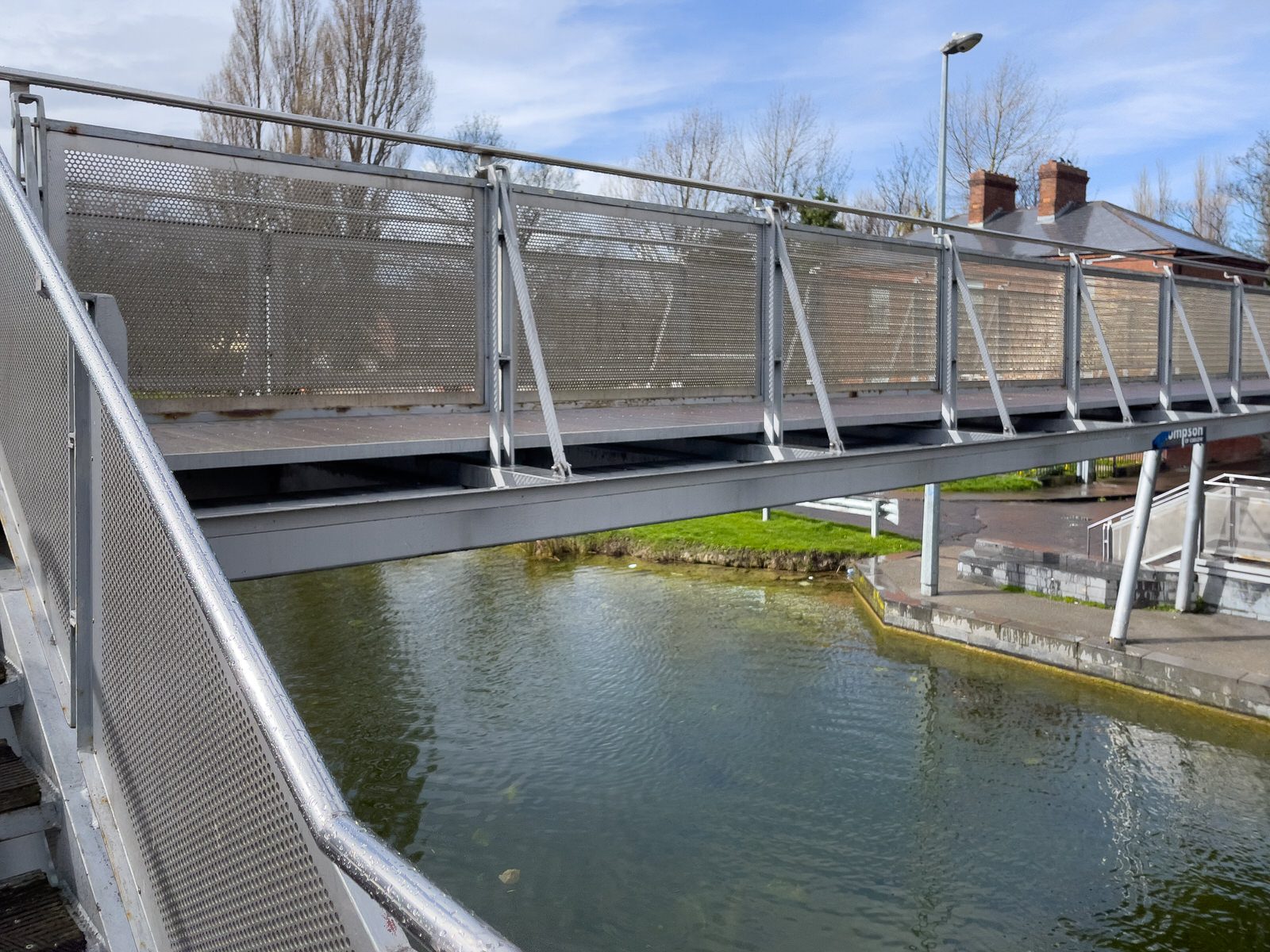 PEDESTRIAN BRIDGE ACROSS THE GRAND CANAL 001