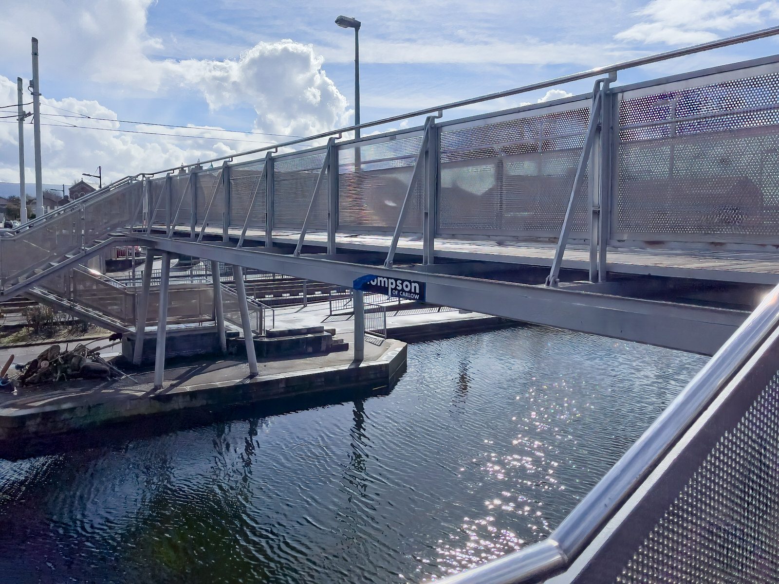 PEDESTRIAN BRIDGE ACROSS THE GRAND CANAL 012