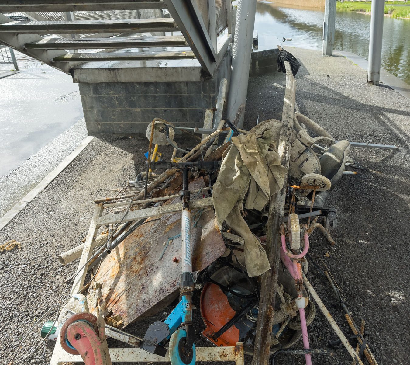 WHAT HAD BEEN DUMPED INTO THE GRAND CANAL 003