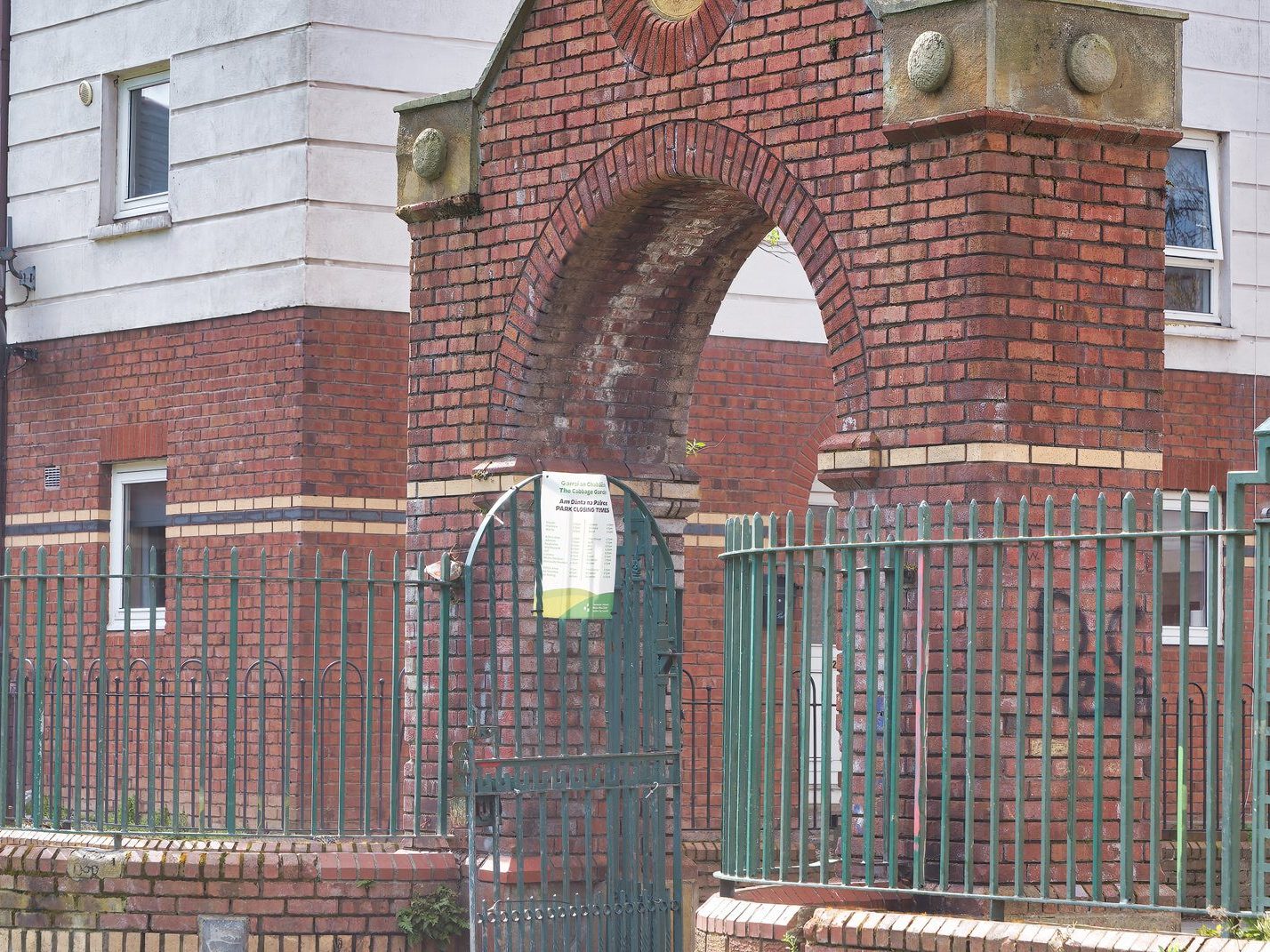 THE CABBAGE PATCH [NEW STREET GARDENS AND CATHEDRAL LANE] 011