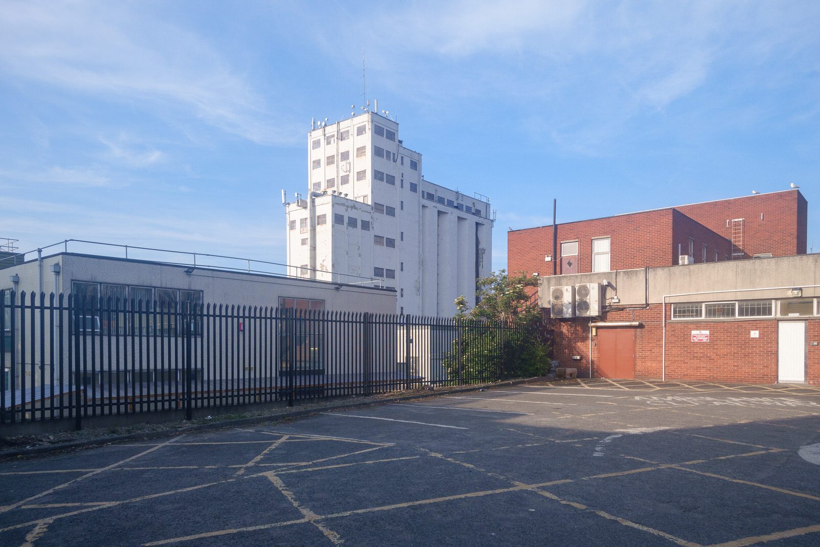 I WALKED FROM BOW LANE WEST TO THE CORNMARKET AREA [VIA JAMES STREET AND THOMAS STREET] 052