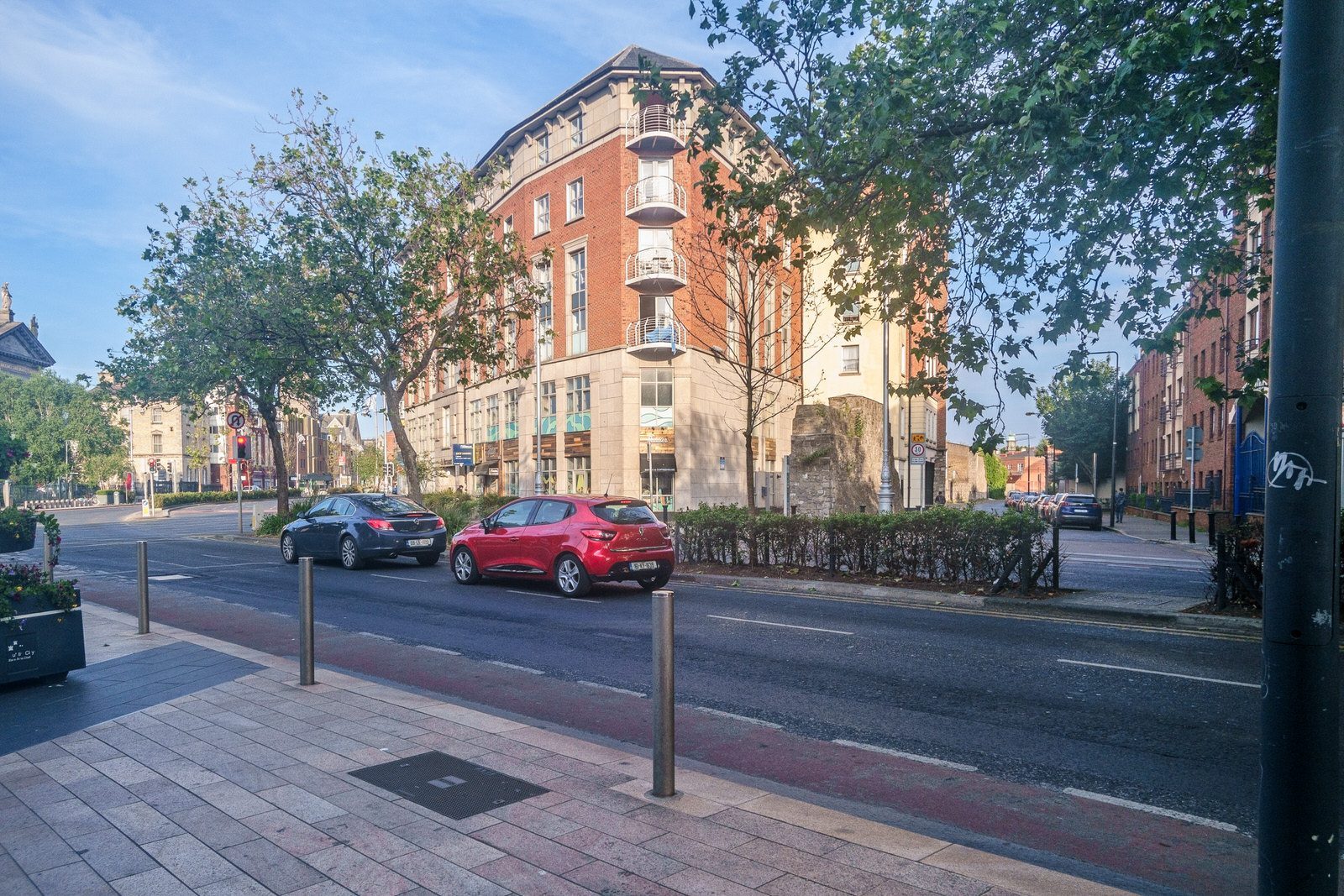 I WALKED FROM BOW LANE WEST TO THE CORNMARKET AREA [VIA JAMES STREET AND THOMAS STREET] 001