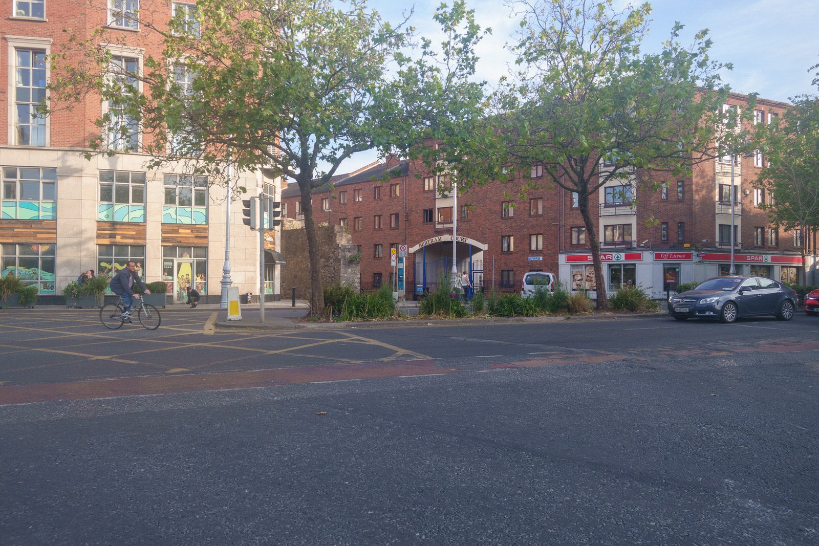 I WALKED FROM BOW LANE WEST TO THE CORNMARKET AREA [VIA JAMES STREET AND THOMAS STREET] 005