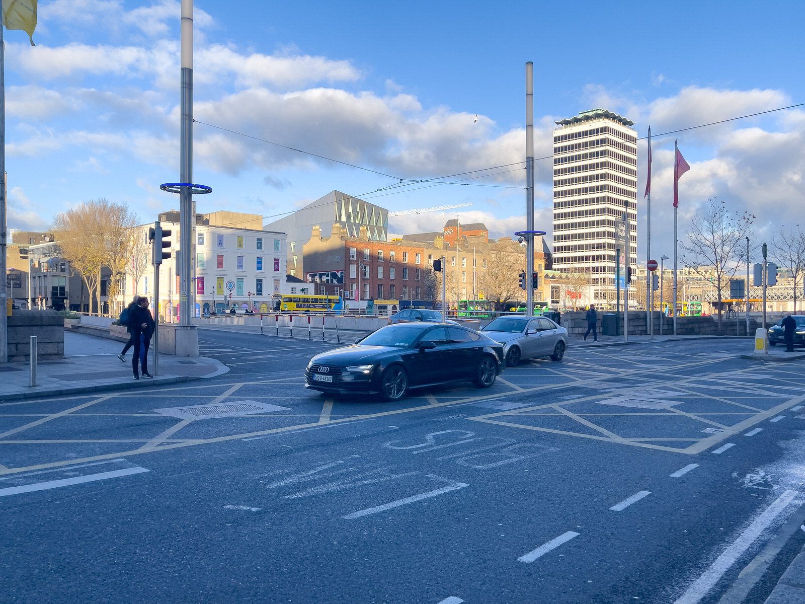 A WALK ALONG BURGH QUAY [THE SOUTH QUAYS IN DUBLIN CITY]-225511-1