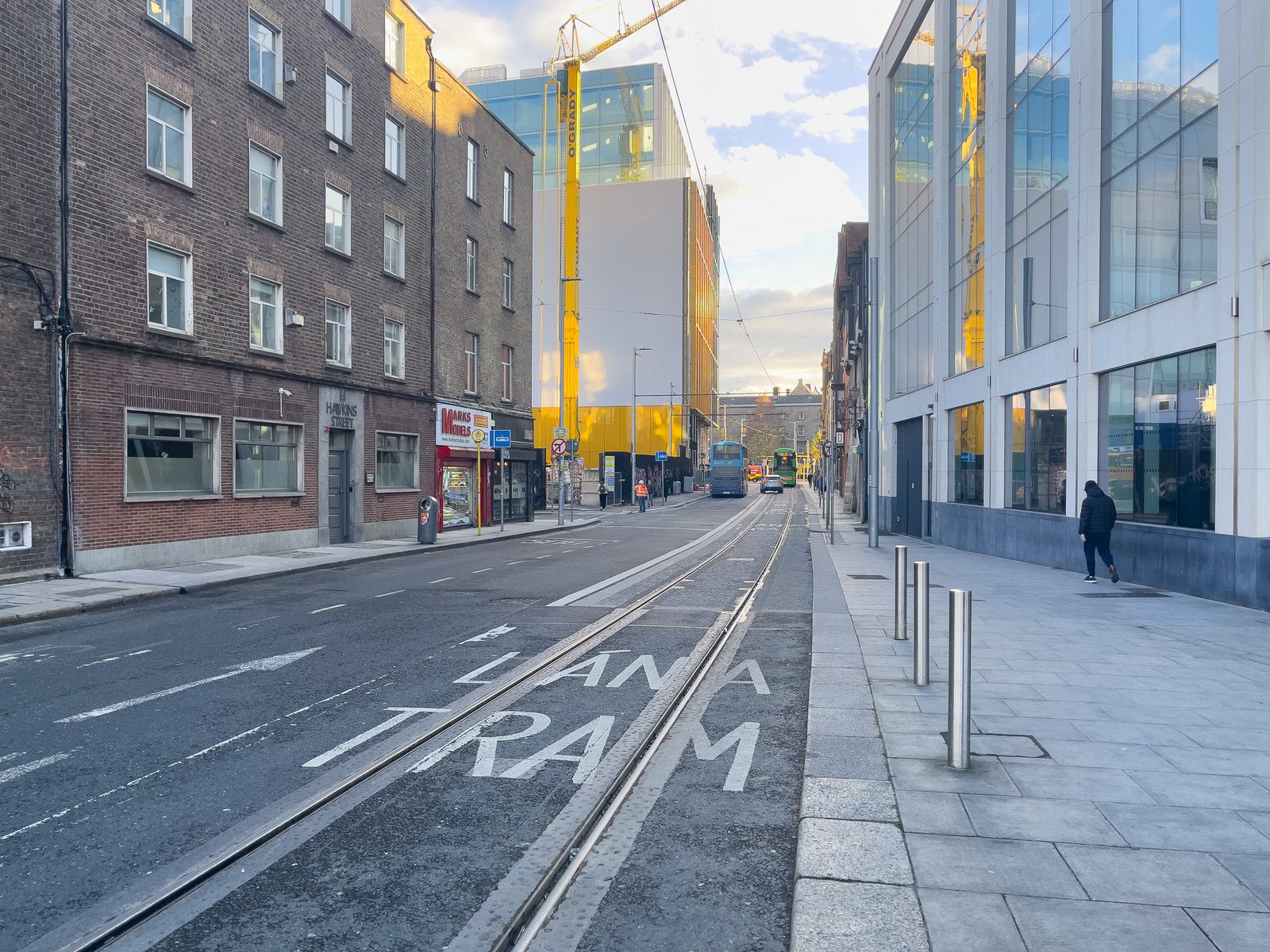 A WALK ALONG BURGH QUAY [THE SOUTH QUAYS IN DUBLIN CITY]-225512-1