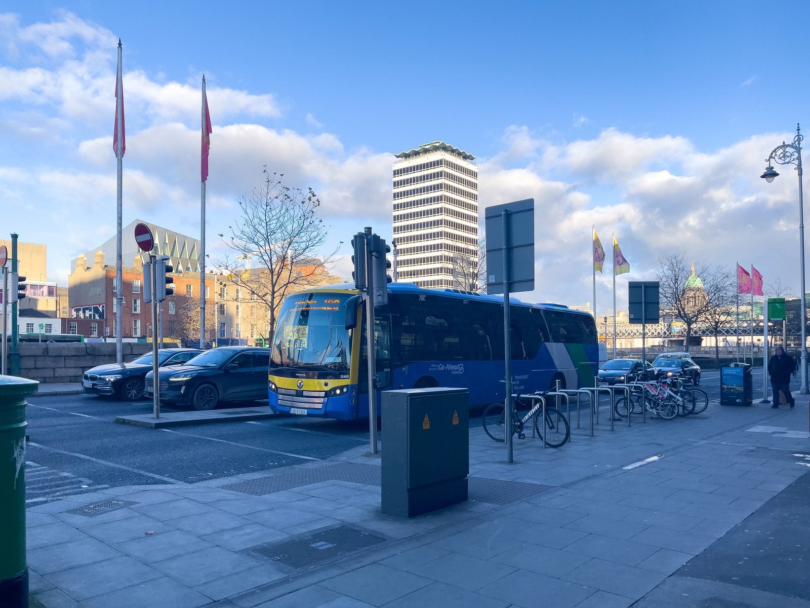 A WALK ALONG BURGH QUAY [THE SOUTH QUAYS IN DUBLIN CITY]-225513-1
