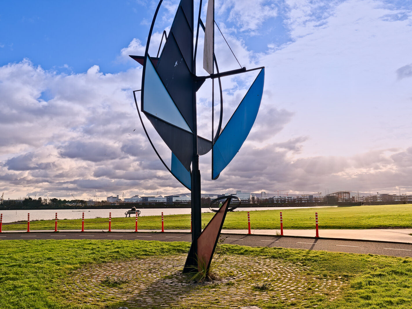 WIND SCULPTURE BY EAMONN O’DOHERTY [CLONTARF PROMENADE WEDNESDAY 29 JANUARY 2025]-246794-1